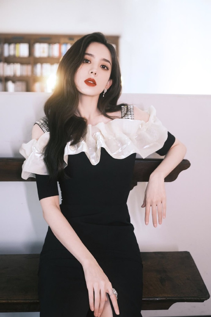 儿戏 封面